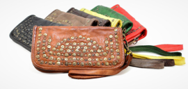Vintage leren gevlochten phone-portemonnee-clutch more studs tan