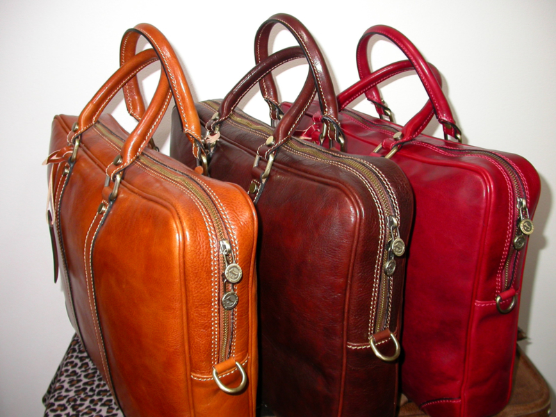 Stijlvolle, leren zakelijke tas colored by hand marrone | Zakelijke tassen TASvanTESS