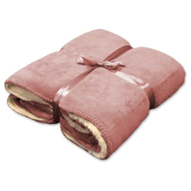 Vlies deken 130 x 160 cm Old Pink.