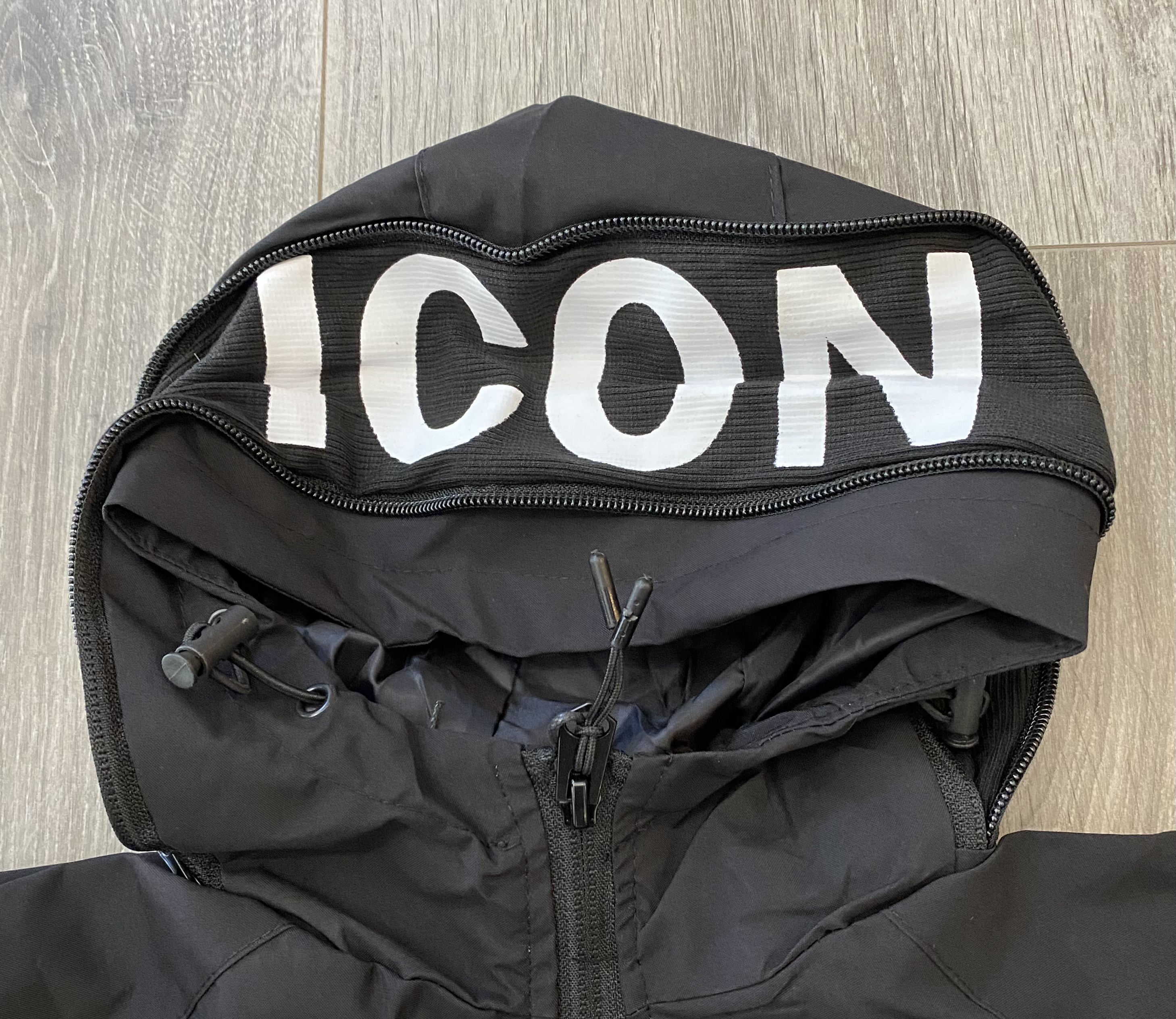 Jas - ICON black