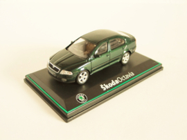 Skoda Octavia II Berline dark green metallic