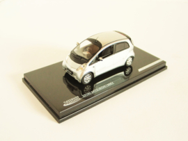 Mitsubishi iMiEV silver/ white