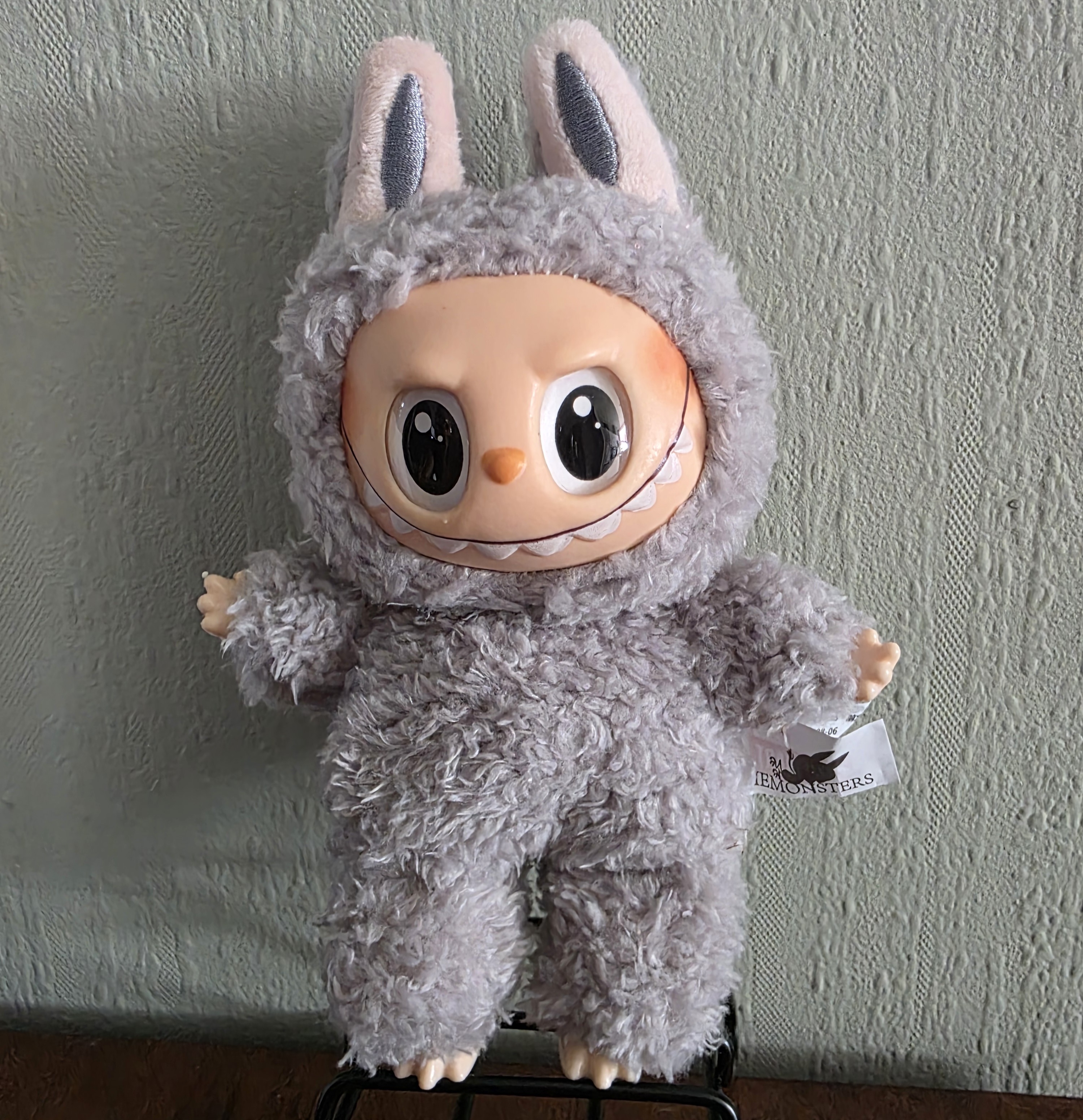 Labubu grijs Sesame Bean