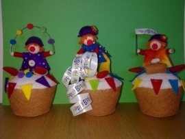 Drie lieve clowntjes op cupcakes