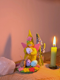 Paaskabouter met konijntje