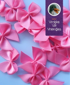 Strikjes roze 3 stuks