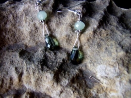 256   Earring with different Cristals. E15,-