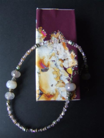 221 Georgous agate beads with handmade box.