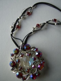 036 Necklace with vintage  ornament,  red cristals and nice decoration 