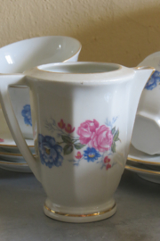Oud Frans porseleinen koffieservies met decor van rozen en veldbloemen