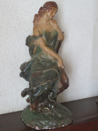 Antiek Frans gipsen beeld dame met luit - 53 cm hoog