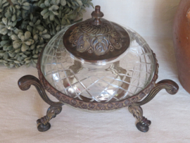 Vintage kristallen bonbonniere potpourri schaal in bruine metalen houder
