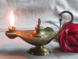 Antieke messing koperen wierookbrander olielamp uit India
