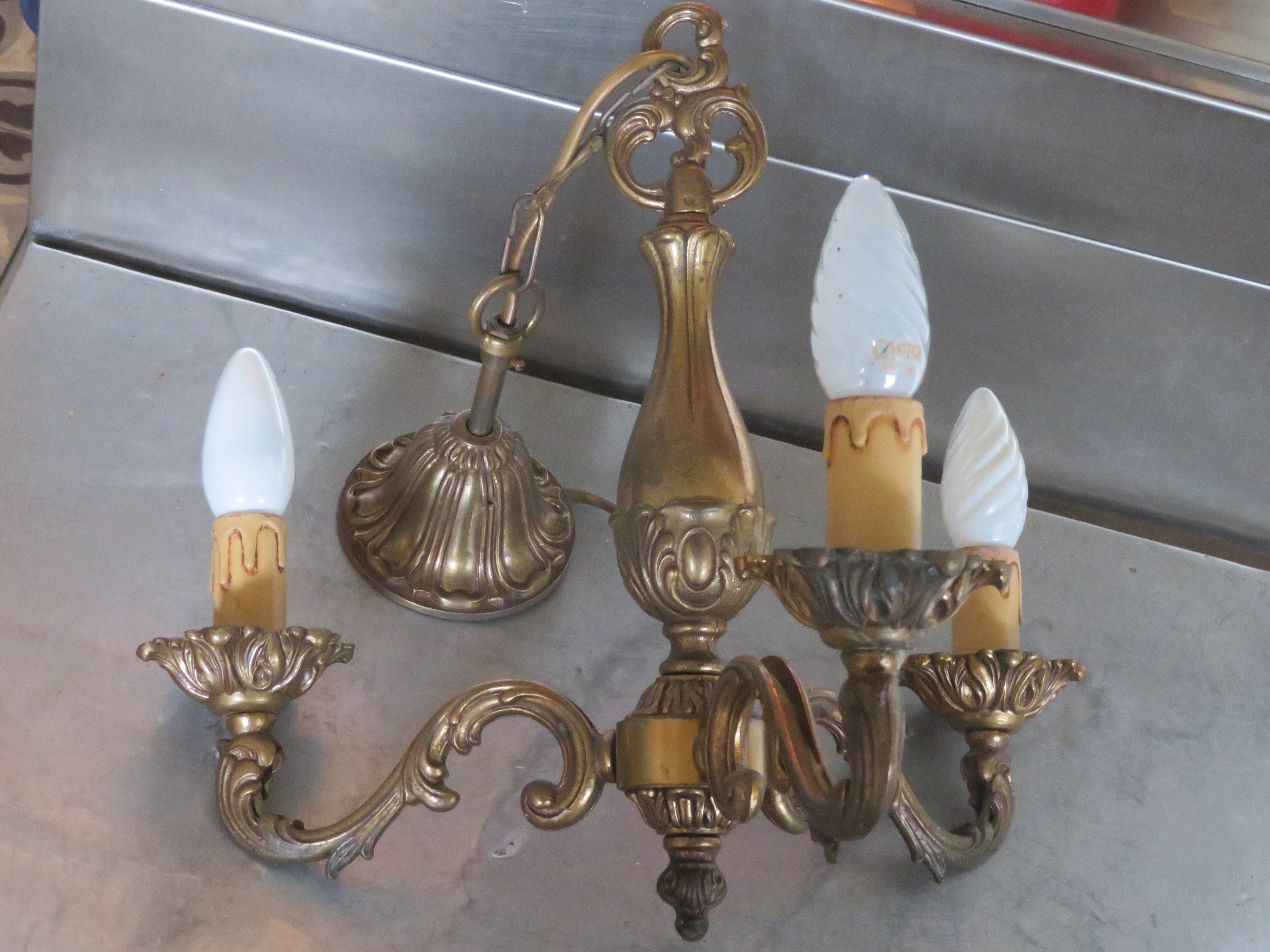Oude Franse koperen kroonluchter hanglamp - 3-lichts