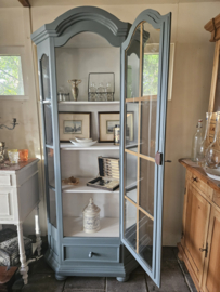 VERKOCHT Brocante blauwe vitrinekast servieskast