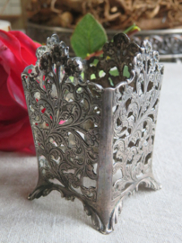 Oude verzilverde maggifles houder