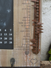 VERKOCHT Brocante Frans keukenrek met krijtbord, boodschappenlijst en handdoekenhaakjes