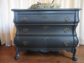 Brocante donkergrijze buikkast