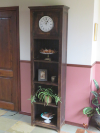 VERKOCHT Brocante open houten kast met ingebouwde klok Colonial Clock Co.