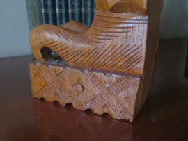 Oude houten boekensteunen olifant