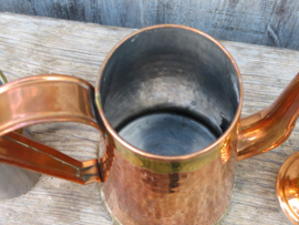 VERKOCHT Oude koperen koffiepot met filter