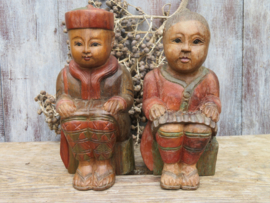 VERKOCHT Stel oosterse aziatische houten beelden, man en vrouw