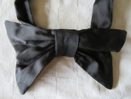 VERKOCHT Vintage zwarte zijden damesstrik, Frans merk MademoiZen
