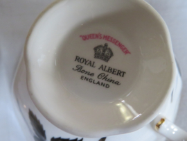 Heren kop en schotel Royal Albert Queen's Messenger