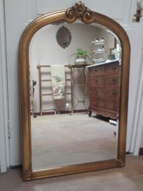 VERKOCHT Oude spiegel in goud lijst - 100 x 65 cm