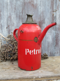 Oude rode emaille petroleumkan 2 liter