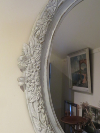 VERKOCHT Brocante Franse ovale spiegel in witte barok lijst - 70 x 55 cm