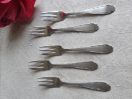 Oude Gero Zilmeta gebakvorkjes model 517 - set van 5