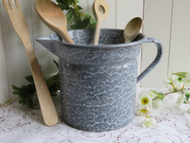 verkocht* Grijs gewolkte emaille melkkoker