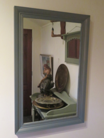 Brocante zachtblauwe spiegel in houten lijst - 86 x56 cm