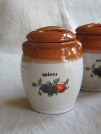 Vintage aardewerk kruidenpot met deksel (spices) - (prijs per stuk)
