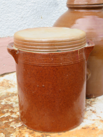 VERKOCHT Franse aardewerk voorraadpot met deksel, 21 cm