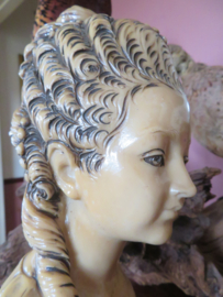 Antieke Franse spekstenen buste vrouw - 35 cm hoog