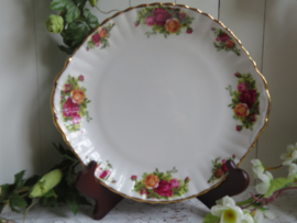 VERKOCHT Taartschaal Royal Albert, model Old Country Roses, 27 cm