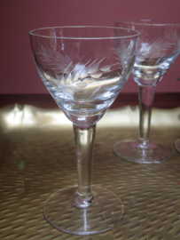 Oude likeurglazen gegraveerd - set van 4