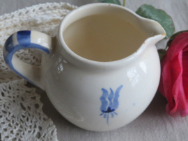 Oud aardewerk kannetje melkkan Royal Goedewaagen - Olaf blauw
