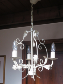 VERKOCHT Brocante Franse écru metalen hanglamp, 3-lichts