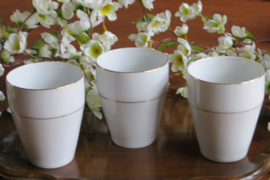 VERKOCHT Set van 3 porseleinen bekers / drinkbekers LC Czechoslovakia