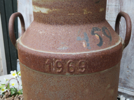 VERKOCHT Oude zinken melkbus uit 1969, ca. 30 liter