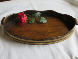 VERKOCHT Antiek gekuipt eikenhouten dienblad, 47 x 30 cm