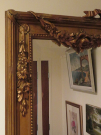VERKOCHT Antieke spiegel in houten lijst met strik - 75 x 59 cm