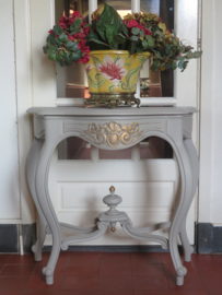 Antieke beige sidetable haltafel
