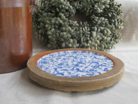 Vintage stenen onderzetter met delftsblauwe inleg - 24 cm