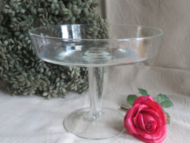 Vintage glazen taartschaal op voet