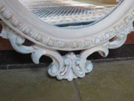 VERKOCHT Brocante ovale spiegel in écru barok lijst - 98 x 50 cm