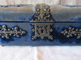 VERKOCHT Antieke Franse blauw fluwelen sieradendoos sieradenkist